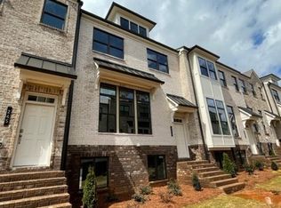 235 Fairview Cir, Roswell, GA 30076