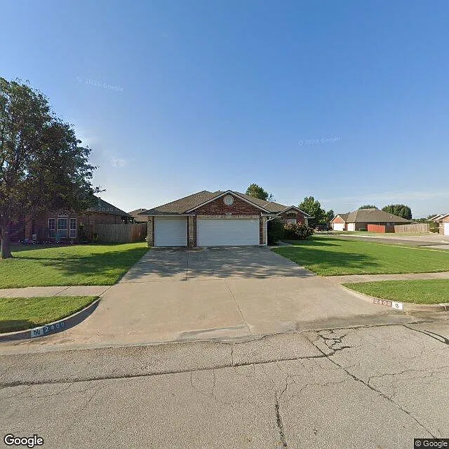 2400 Knollwood St