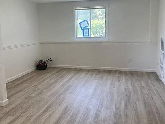 5th image of 648 Washington St #11A