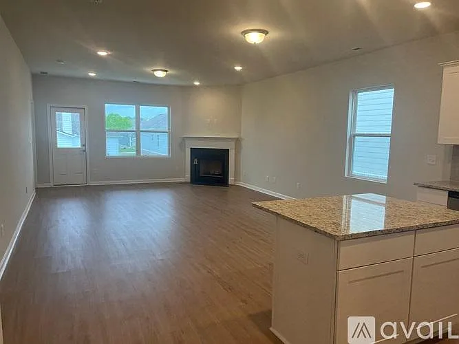 3711 Clementine Ln — Photo 4