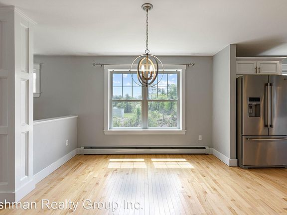 4th image of 33 Dupont Ct