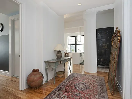 Sold by Sotheby's International Realty | media 9