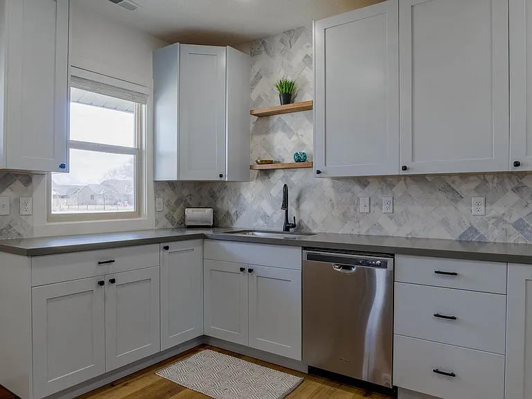 405 N 900th St E — Photo 5