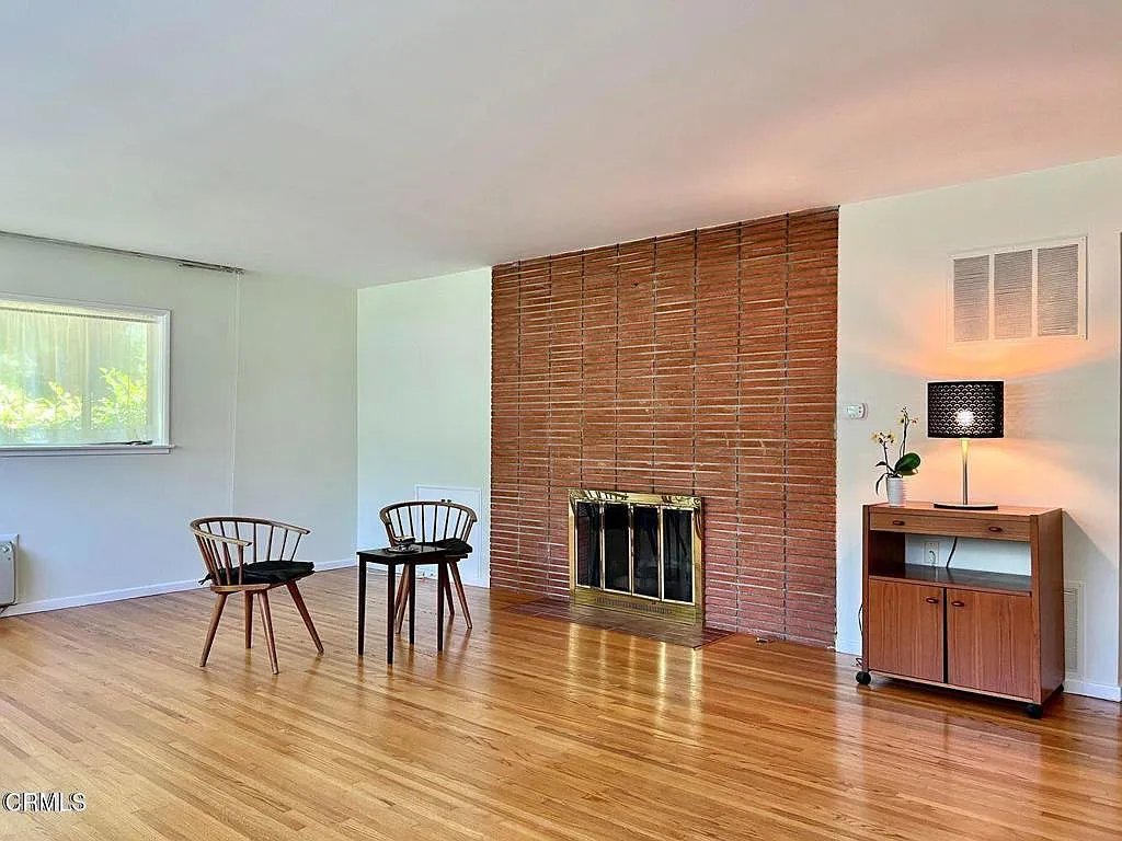 Building Photo - 322 W California Blvd #A