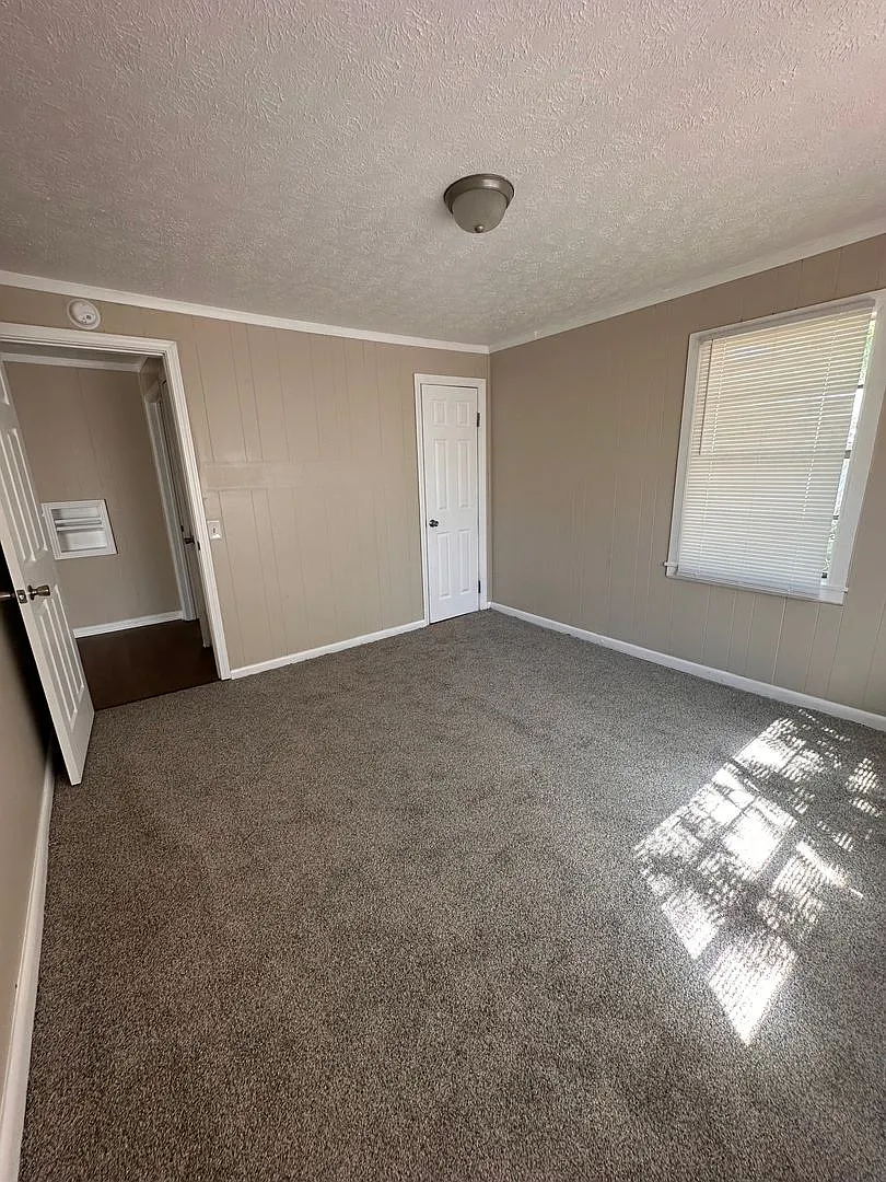 2 Bed 1 Bath House — Photo 3