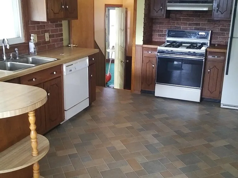 175 Lou Ann Dr — Photo 4