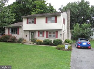 28 Edgelea Dr, Chambersburg, PA