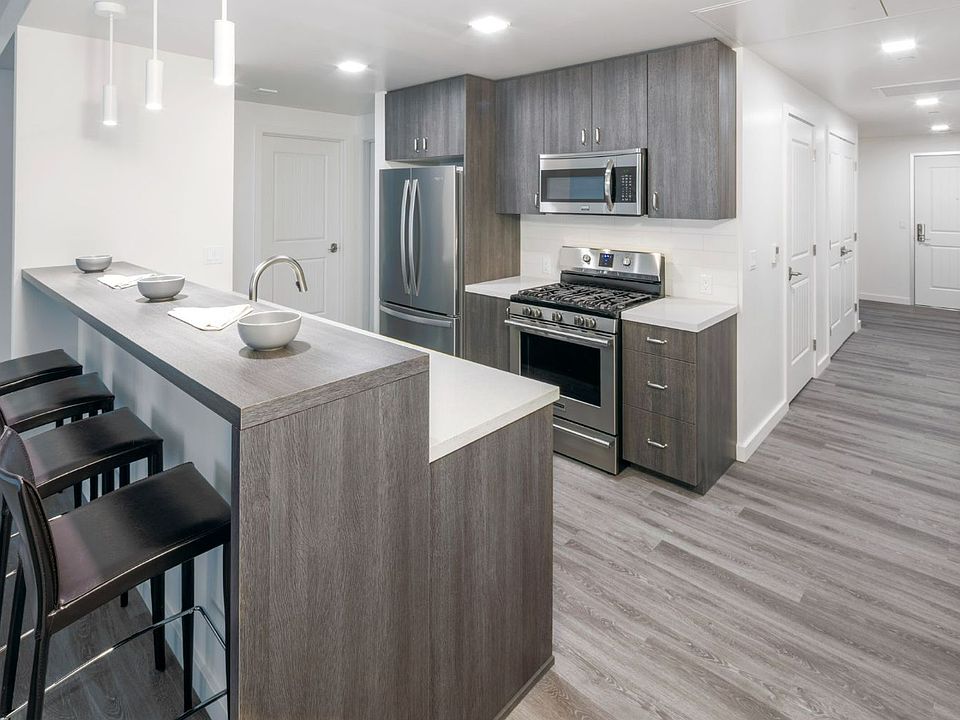 1st image of 130 A Ave #379