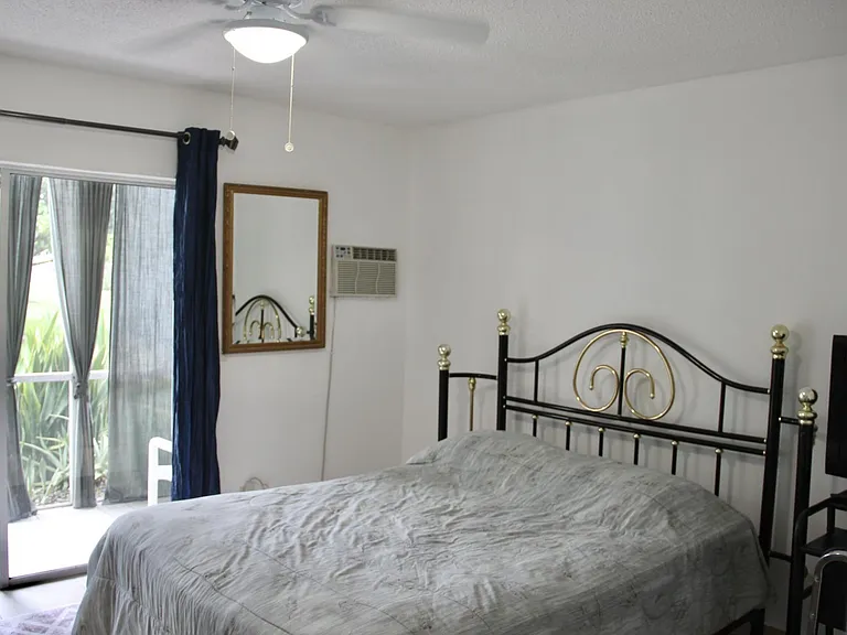 175 Canterbury Dr W #175 — Photo 8