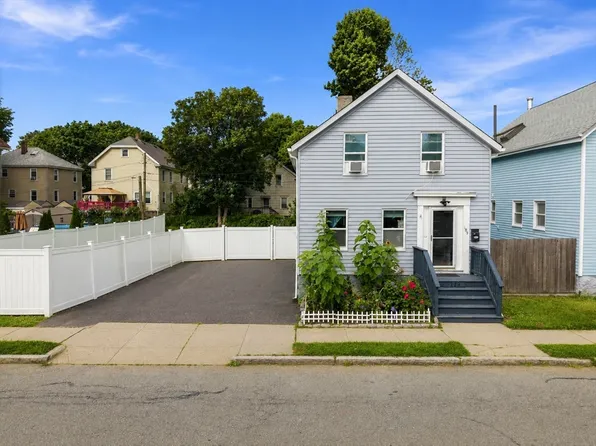 189 Park St, New Bedford, MA 02740