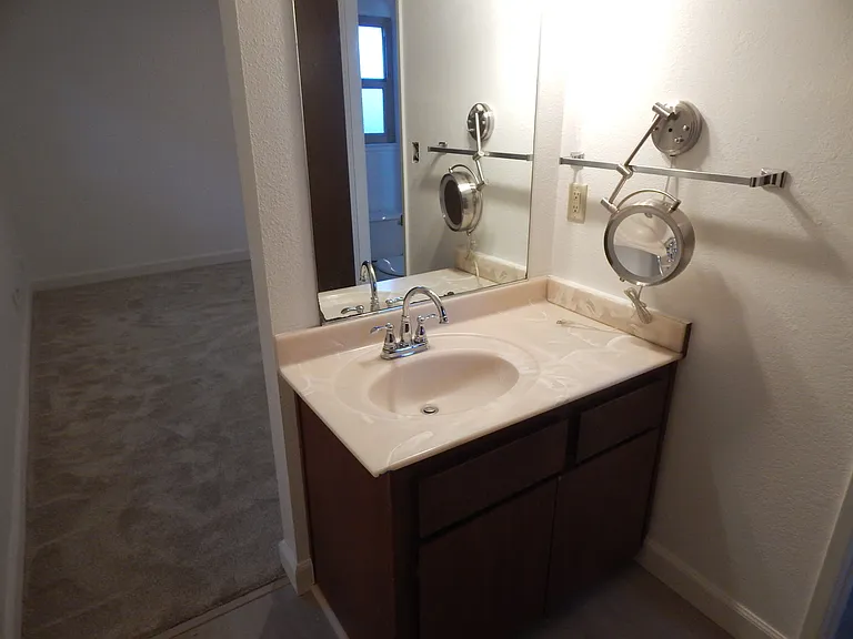 3339 Laguna Ave — Photo 20
