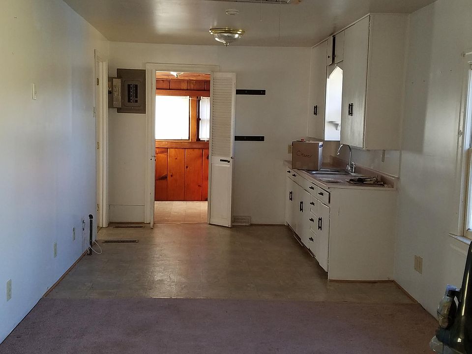 2nd image of 7712 Swartz Rd