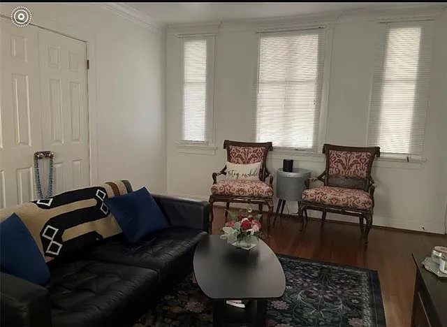 2 bed, 1.0 bath, 1100 sqft, $1,650 — Photo 3