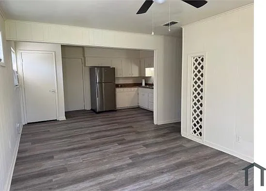 321 Glynn Ln — Photo 3