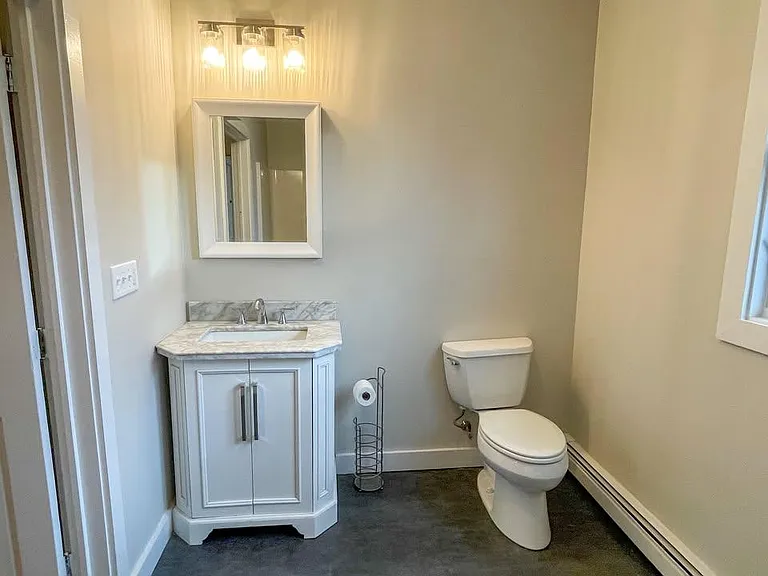 Bathroom 1a