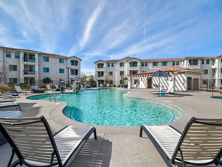 Castile Apartments — Photo 15