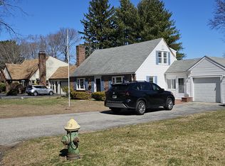 92 Meredith Dr, Cranston, RI 02920