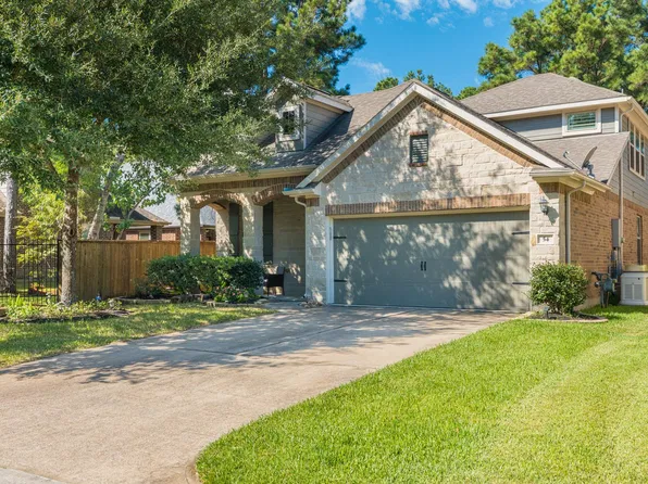 54 W Wolf Cabin Cir, The Woodlands, TX 77389