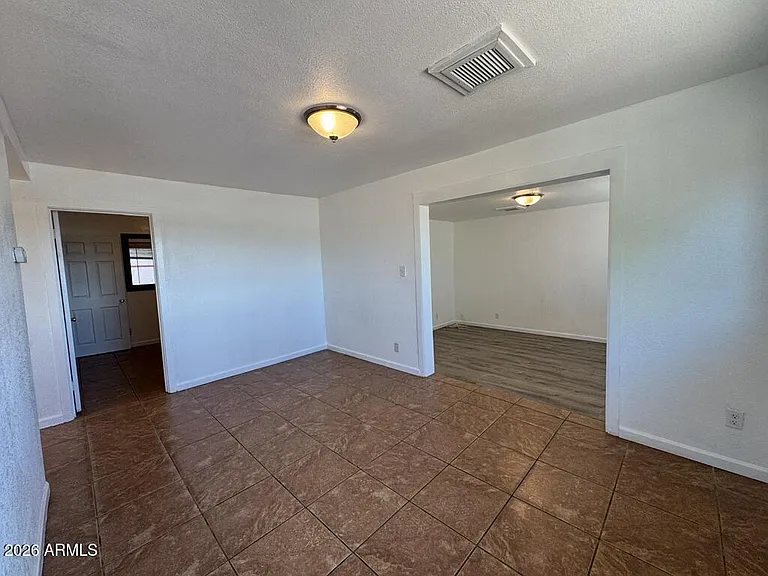 4818 S Santa Elena Ave — Photo 6