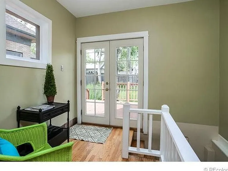 1037 Saint Paul St — Photo 12