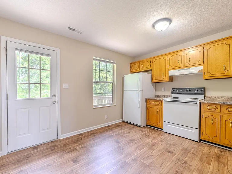 1740 Baltimore Dr — Photo 3