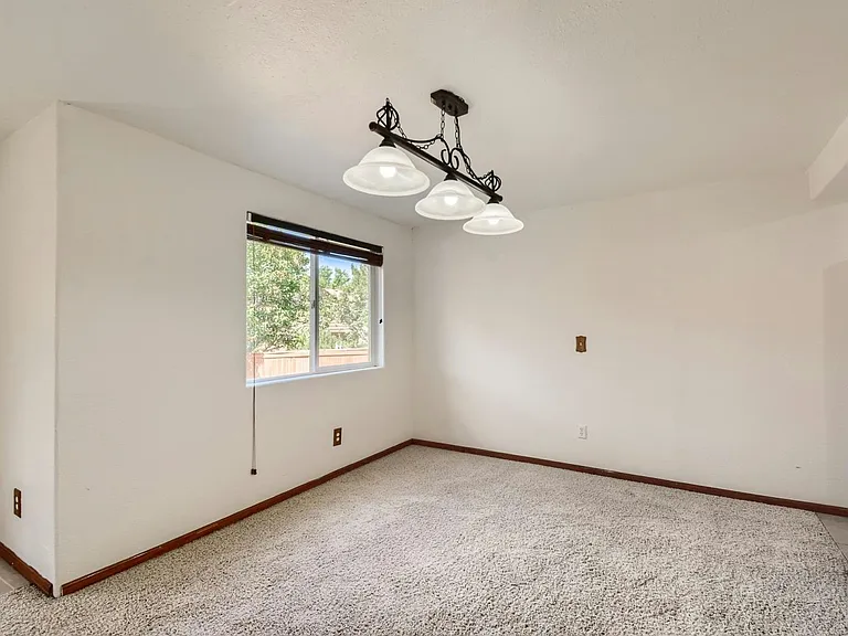 9528 High Cliffe St — Photo 23