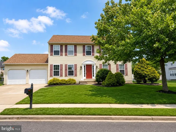 180 Quiet Rd, Sicklerville, NJ 08081