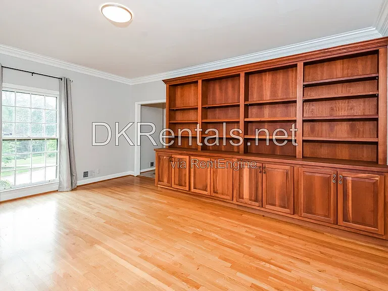 1176 Hampton Hall Dr NE — Photo 9