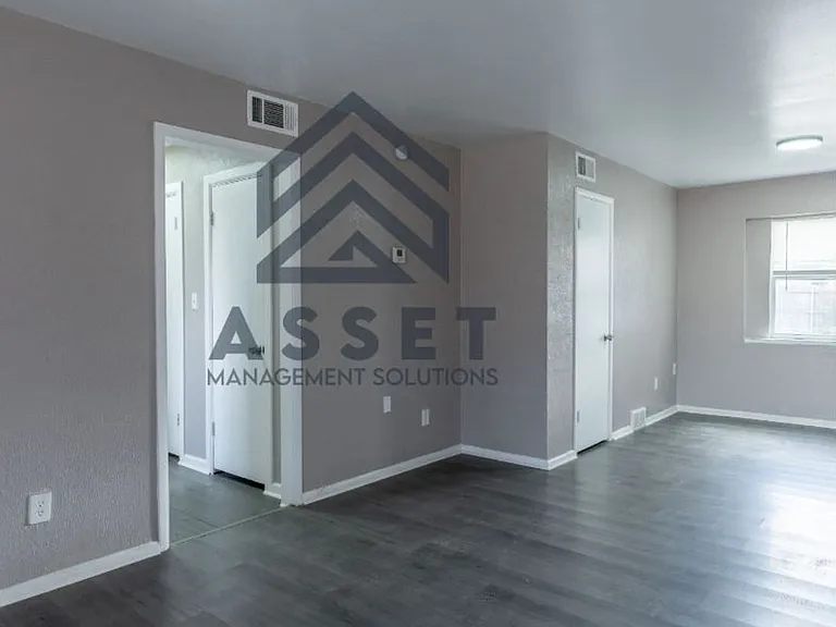 2208 SW 61st Ter — Photo 18