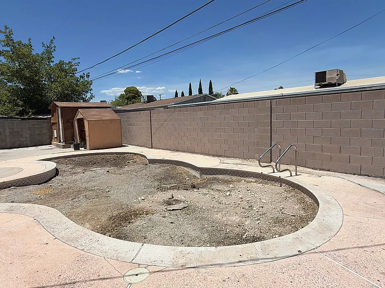 4712 Rip Van Winkle Ln — Photo 15