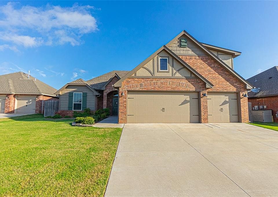 1st image of 4313 SE 39th Cir