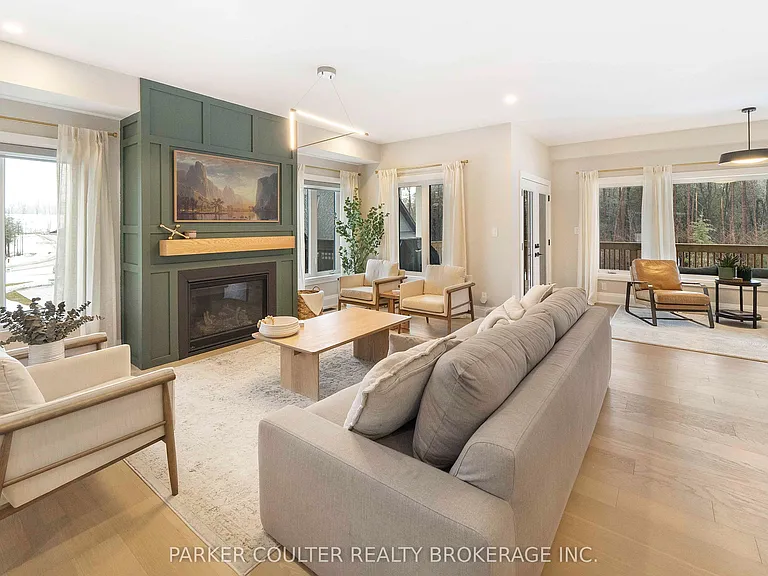 70 Georgian Grande Dr — Photo 3
