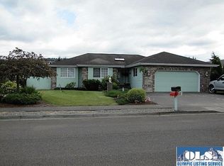 911 E Willow St, Sequim, WA