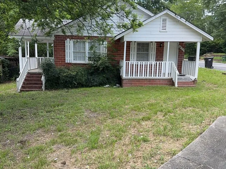 837 Fulton Ave — Photo 1