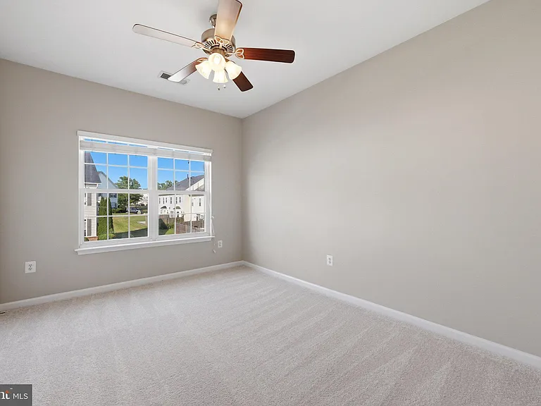 300 Kintyre Ln — Photo 23