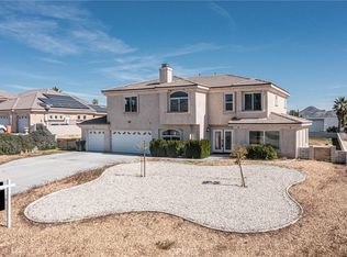 16245 Ridge View Dr, Apple Valley, CA 92307