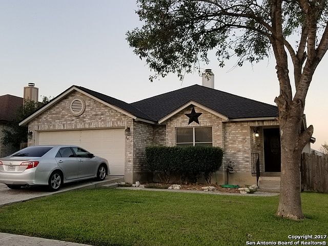 1st image of 5010 Pine Lake Dr