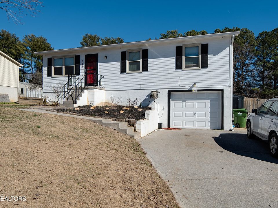 1st image of 122 Andrea Dr