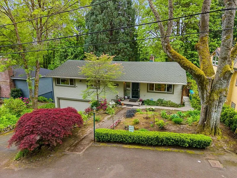 3 bed, 2004 sqft, $5,250 — Photo 3