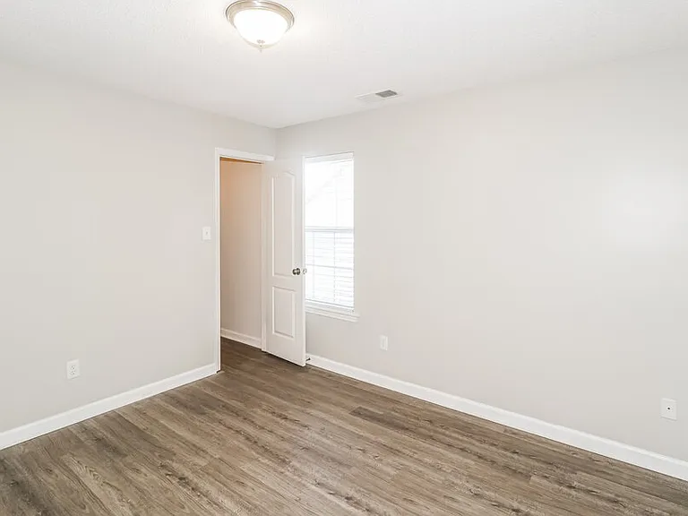 10093 Woodland Hills Dr — Photo 14