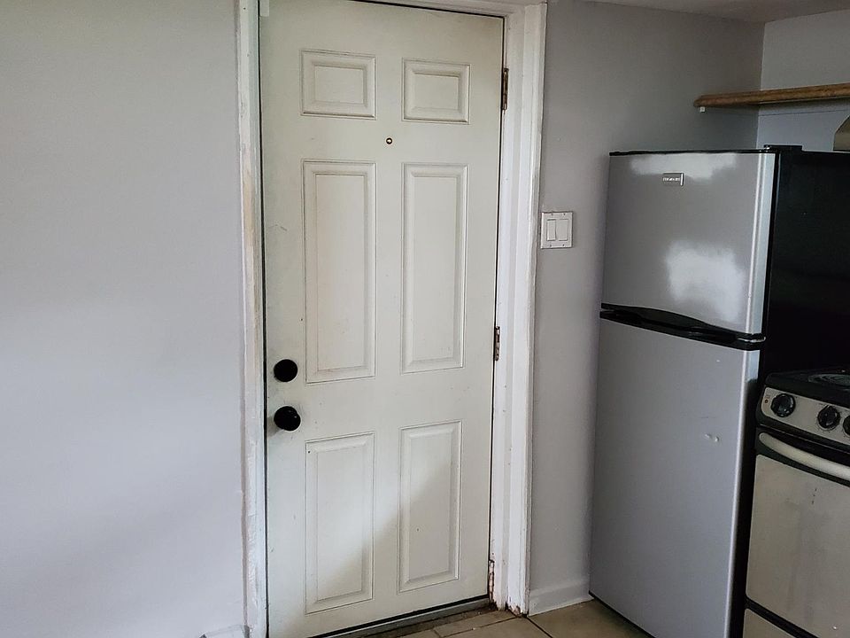 Private Entrance