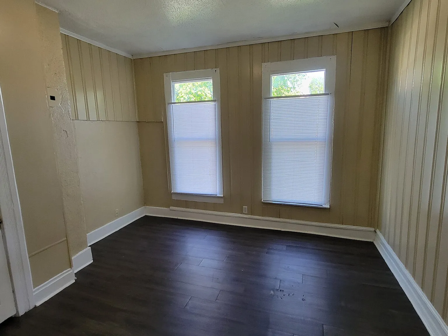 2 bed, 1.0 bath, $1,195 — Photo 3