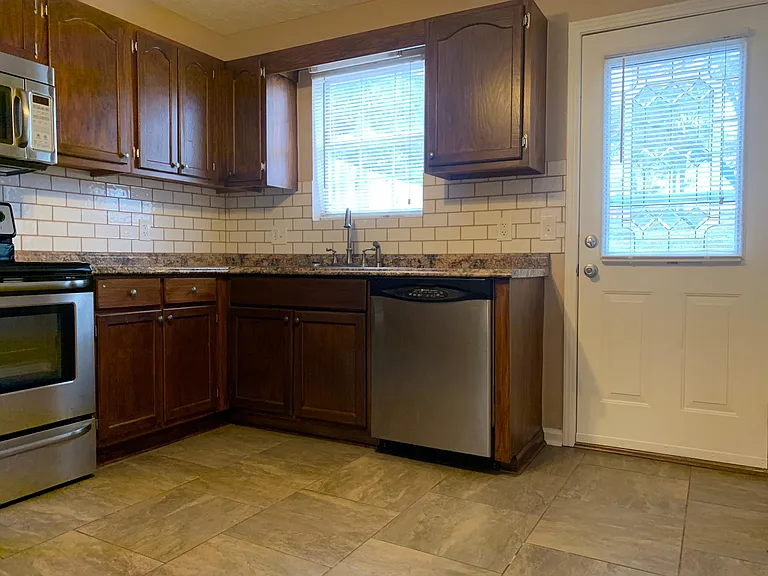 25 Vocational Dr SW #25 — Photo 6