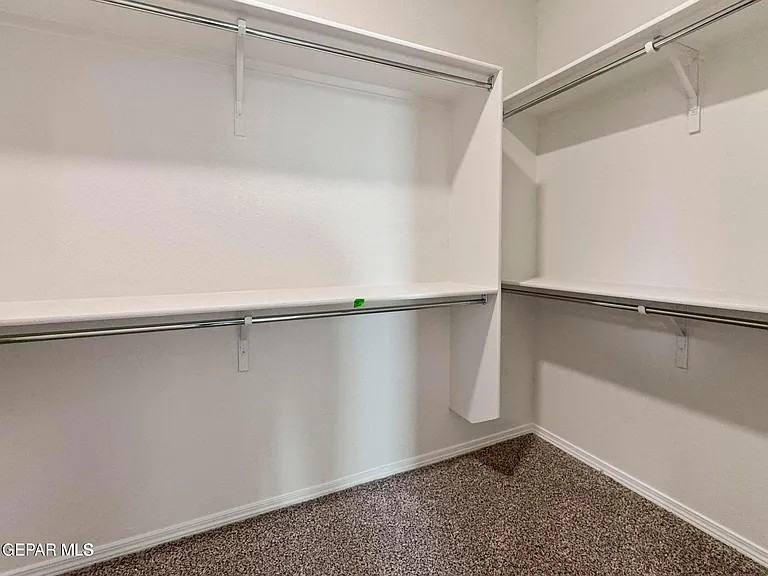 15216 Hunch Ct — Photo 31