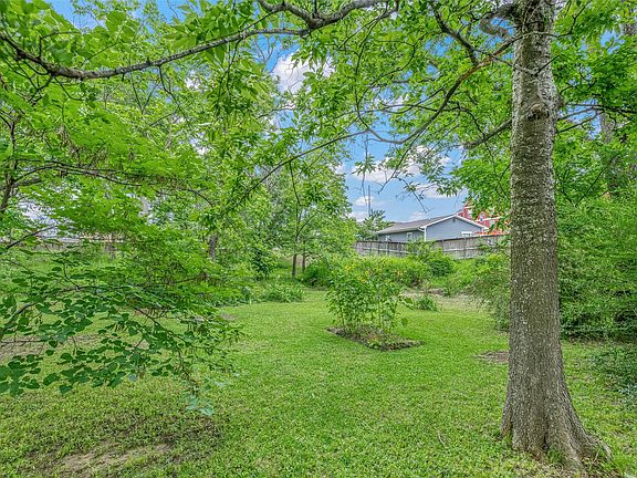 4th image of 2807 & 2809 E Villa Maria Rd