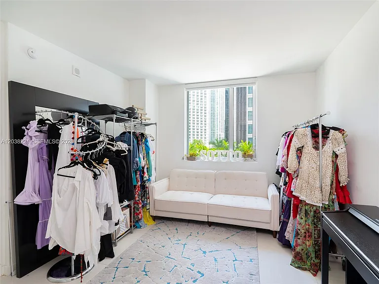 500 Brickell Ave #402 — Photo 8