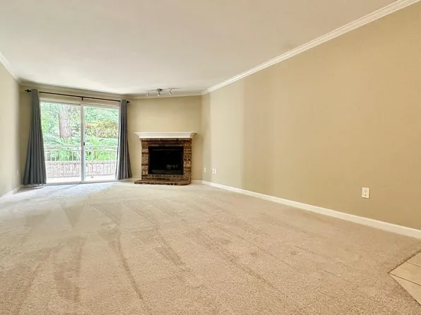 10014 NE 127th Pl APT A102, Kirkland, WA 98034