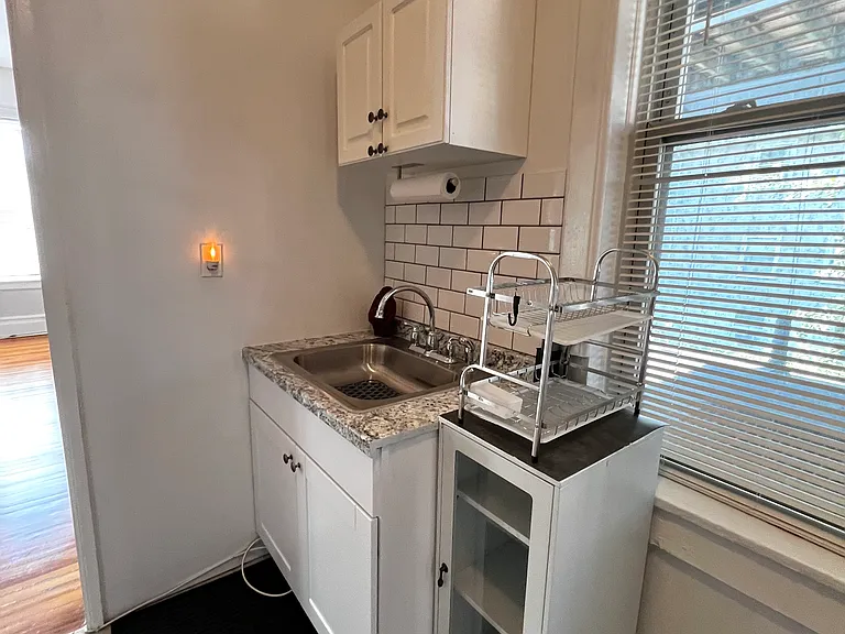10 Arlington Ter #5 — Photo 17