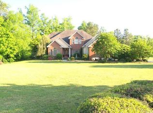 610 Oakmonte Cir, Greenwood, SC 29649