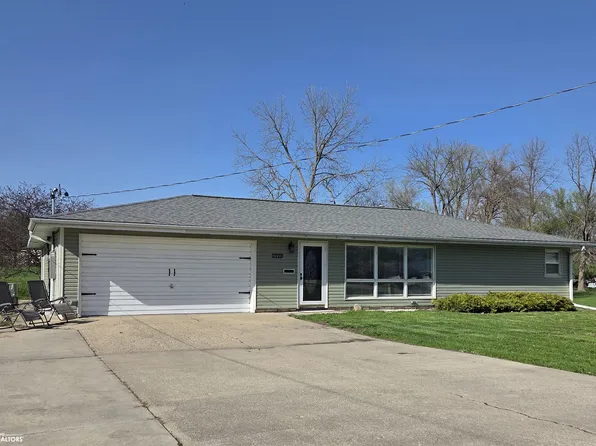 2220 Washington Ave, Iowa Falls, IA 50126